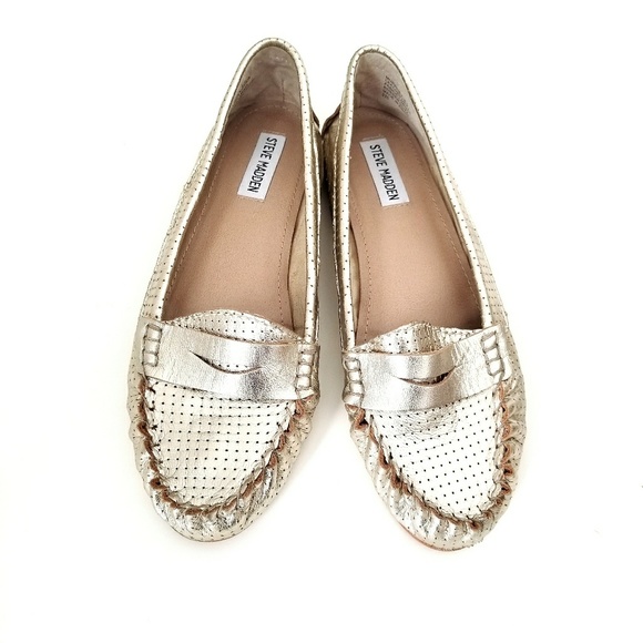 Steve Madden Shoes - 🌿Steve Madden Gold Leather Murphey Loafers